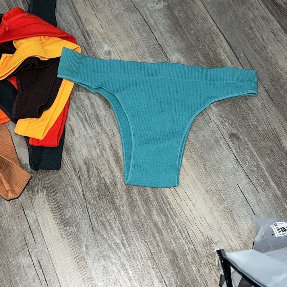 shein thong bundle - Picture 2 of 4